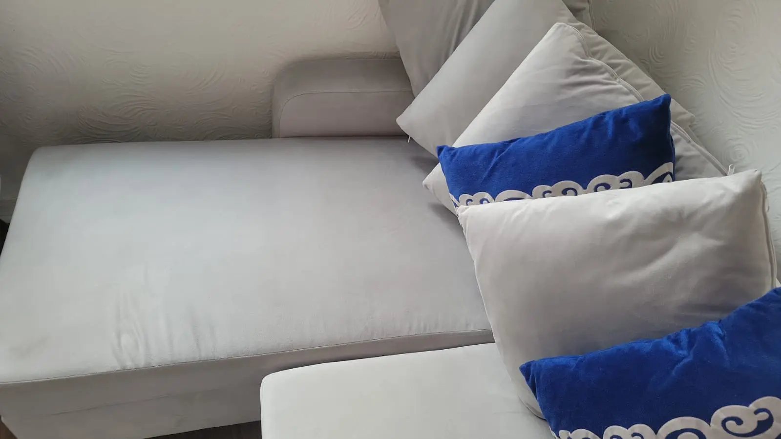 Laura james reversible grey corner sofa