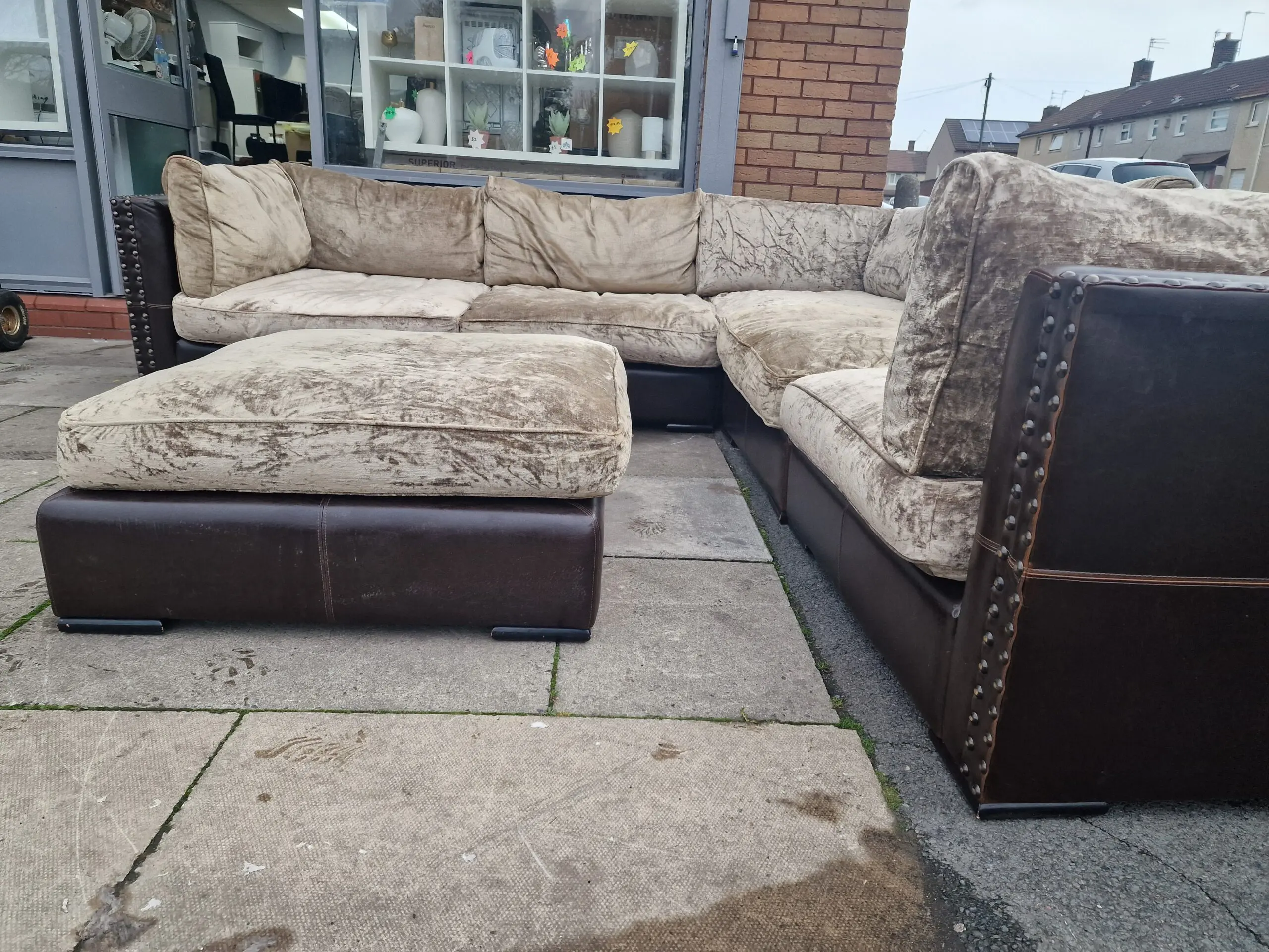 Large Corner unit with foot stool