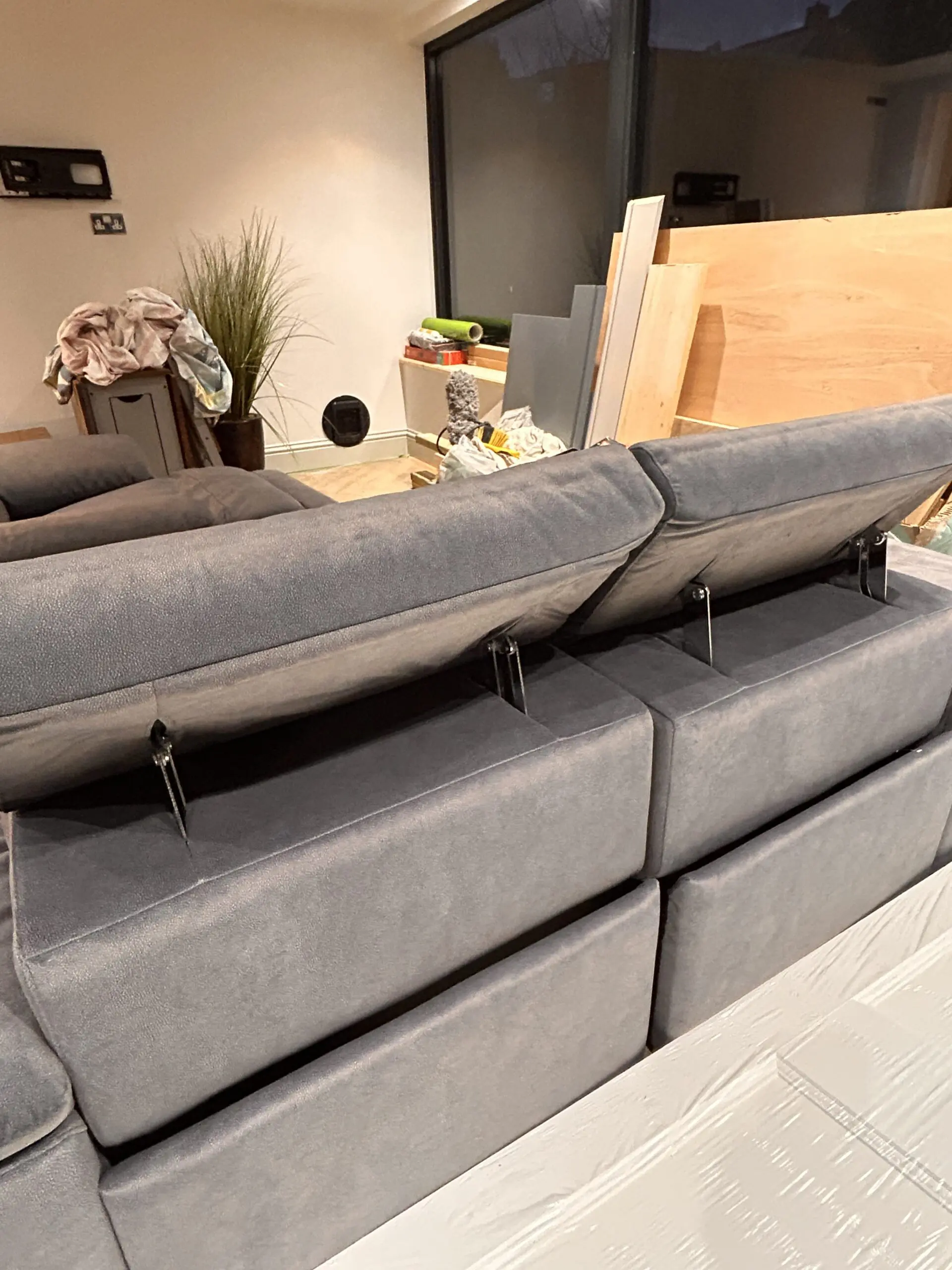 BRAND NEW DISPLAY SCS Riolo Power Recliner Sofa and Chair, Italian made