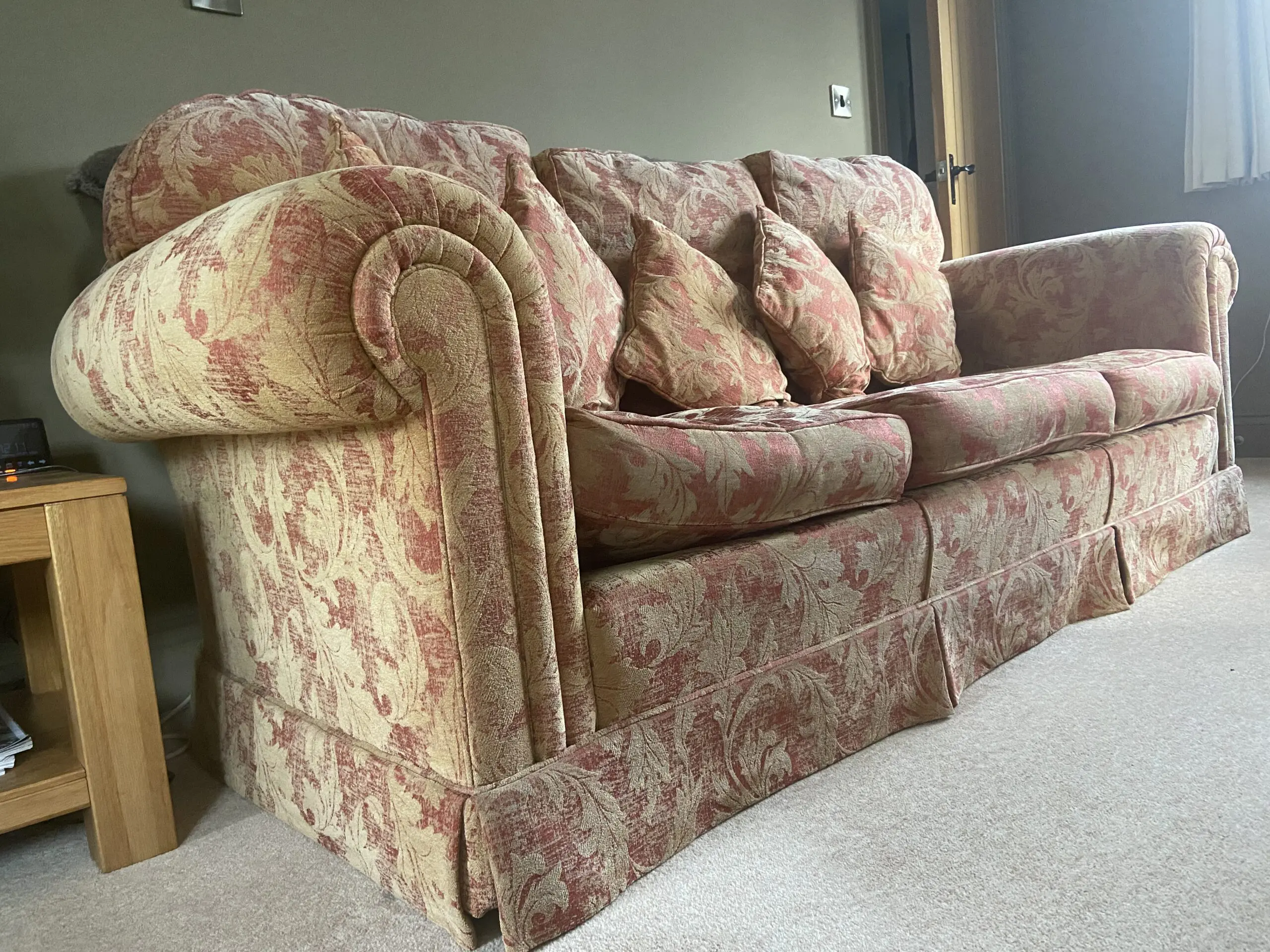 Duresta (ex Arighi Bianchi) - 3 piece suit. Extremely comfortable, durable and hard waring. Perfect condition, no tears, rips or stains.comes with 5 scatter cushions and fire labels