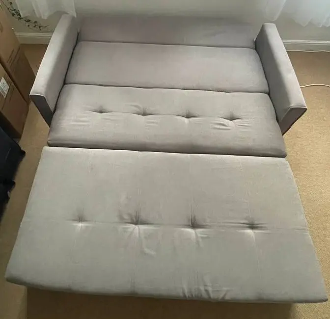 2 Seater Sofabed with under-seat storage (93D x 153L x 75H cm), sleeping area: 194x132 cm