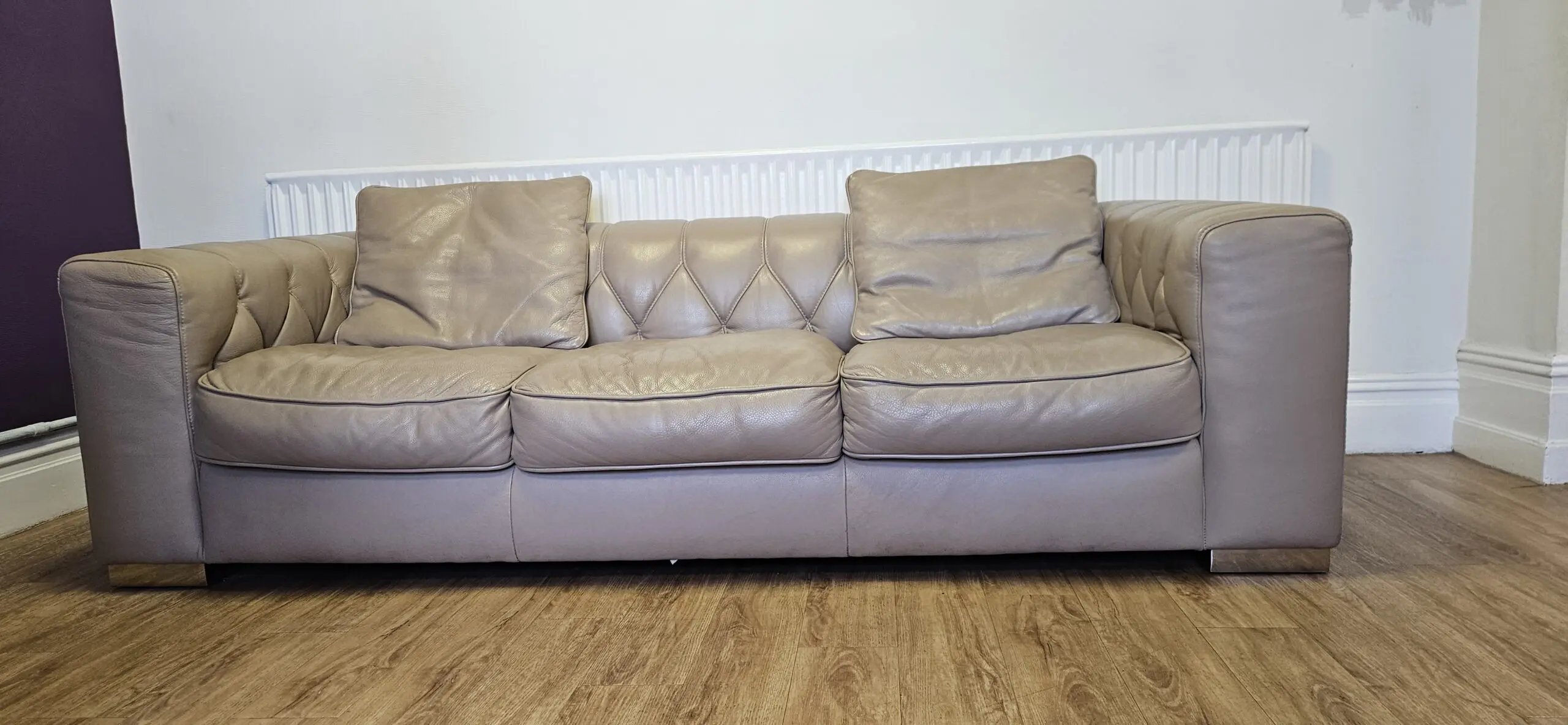 Sofology Modern Chesterfield
