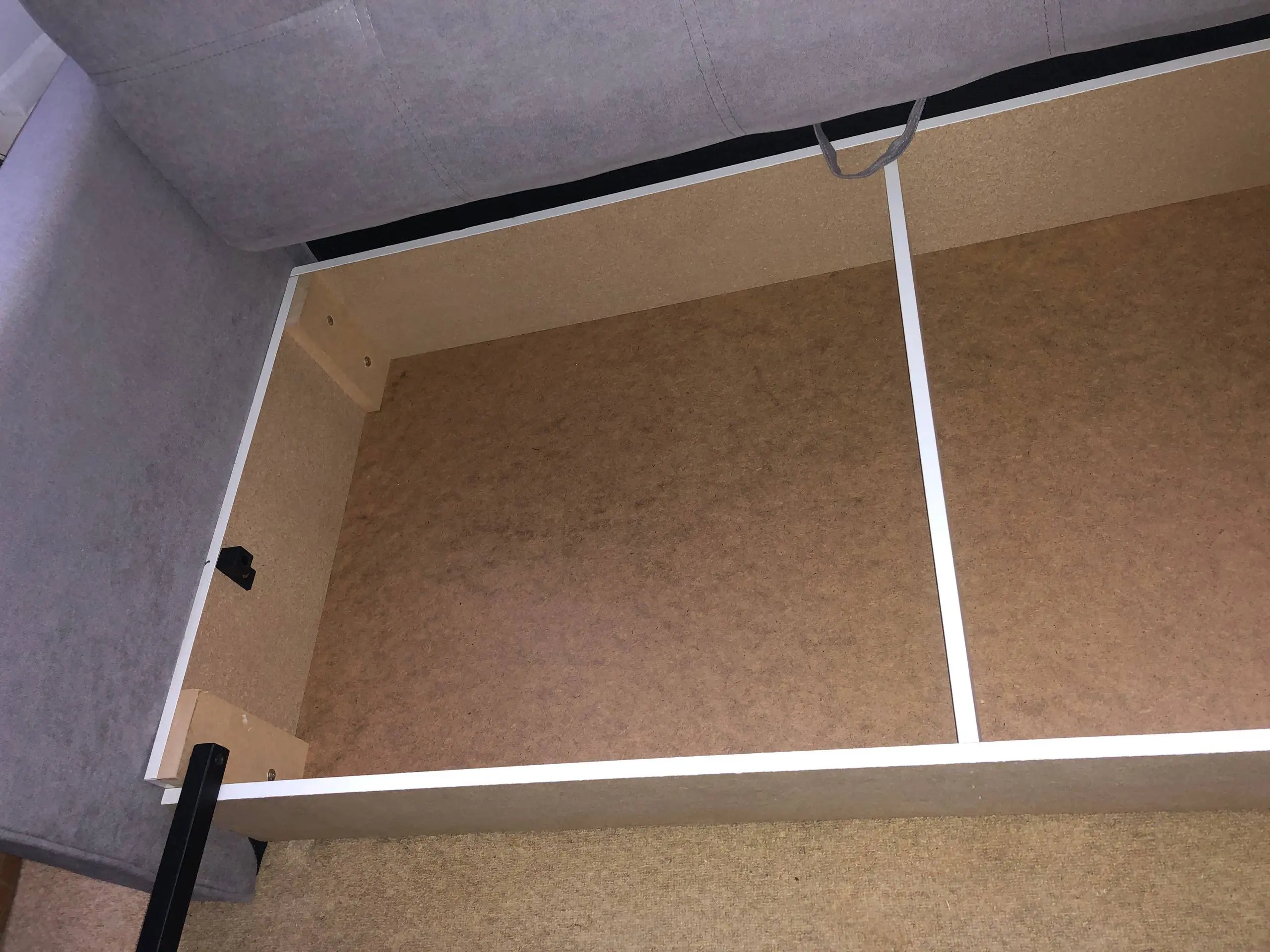 2 Seater Sofabed with under-seat storage (93D x 153L x 75H cm), sleeping area: 194x132 cm