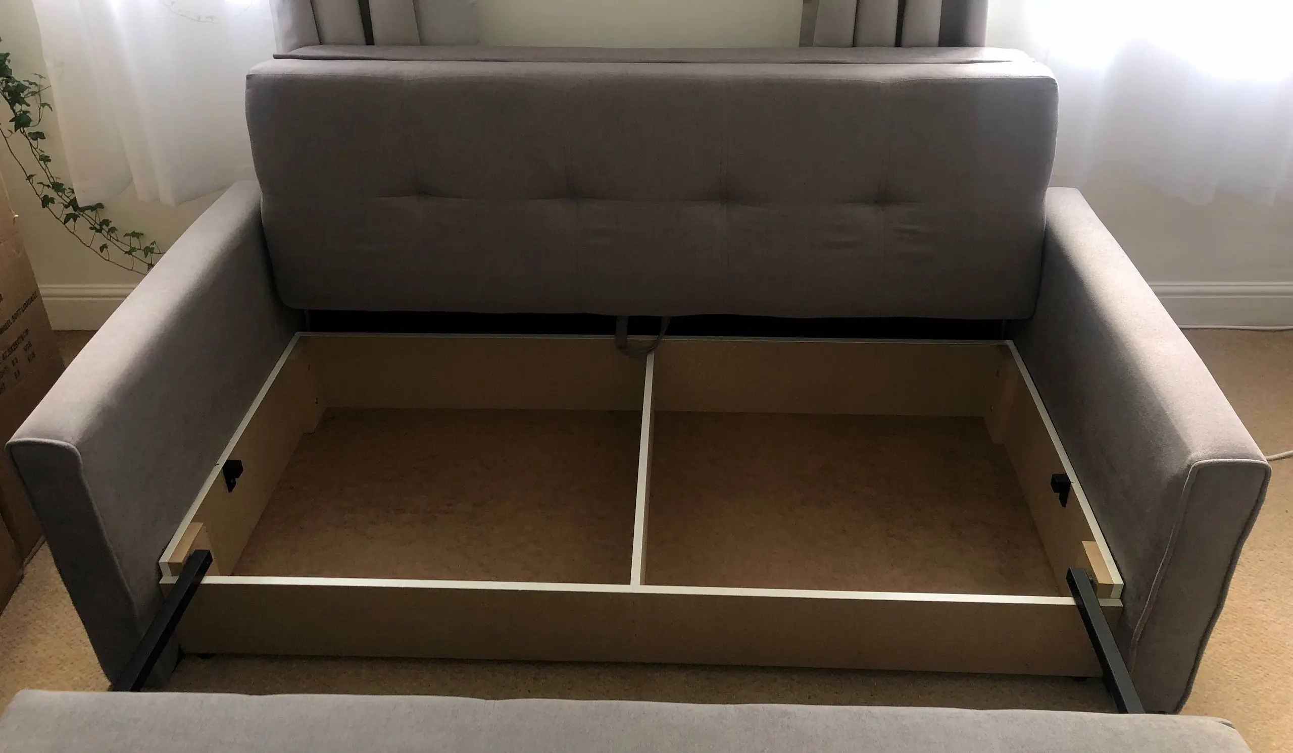 2 Seater Sofabed with under-seat storage (93D x 153L x 75H cm), sleeping area: 194x132 cm