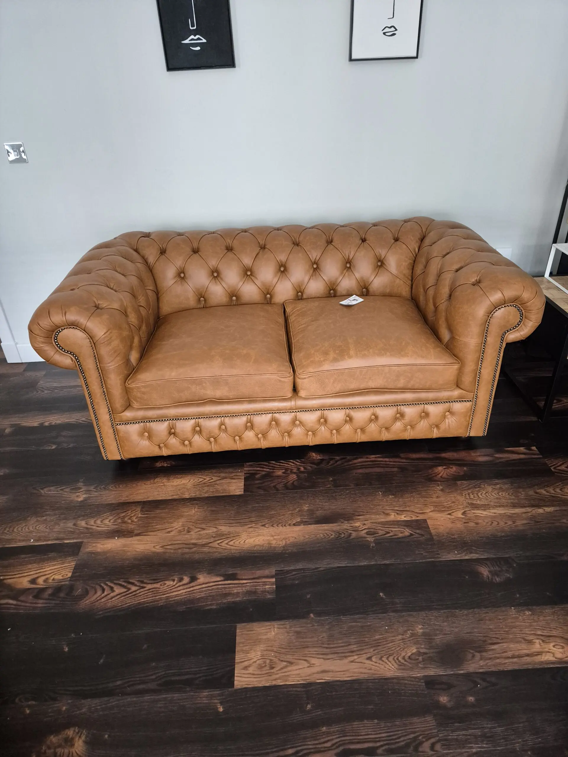 Distinctive Chesterfield sofa set