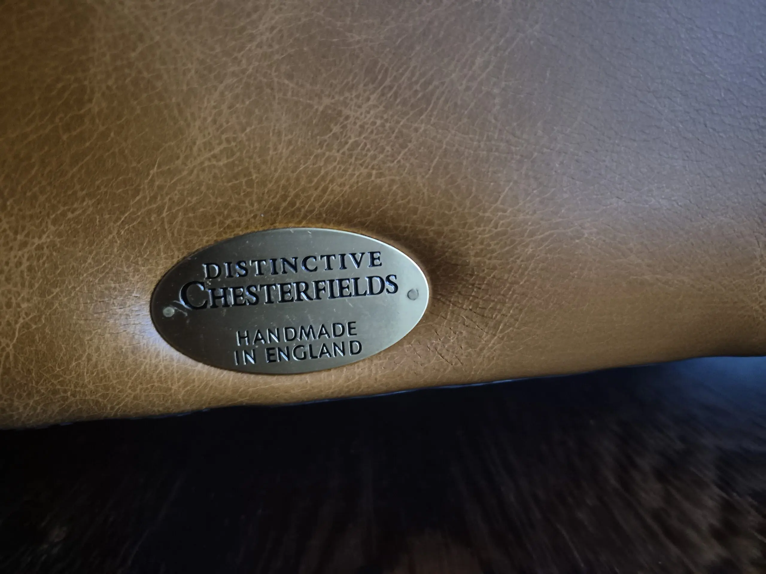 Distinctive Chesterfield sofa set