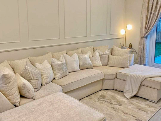 CREAM 7 seater Bishop U Shape Corner Sofa With All Scatter Back Cushions Cash On Deivery + Free Home Deivery ( W h a t ‘ s –> a p p 📲 07 49 41 42 80 2 )