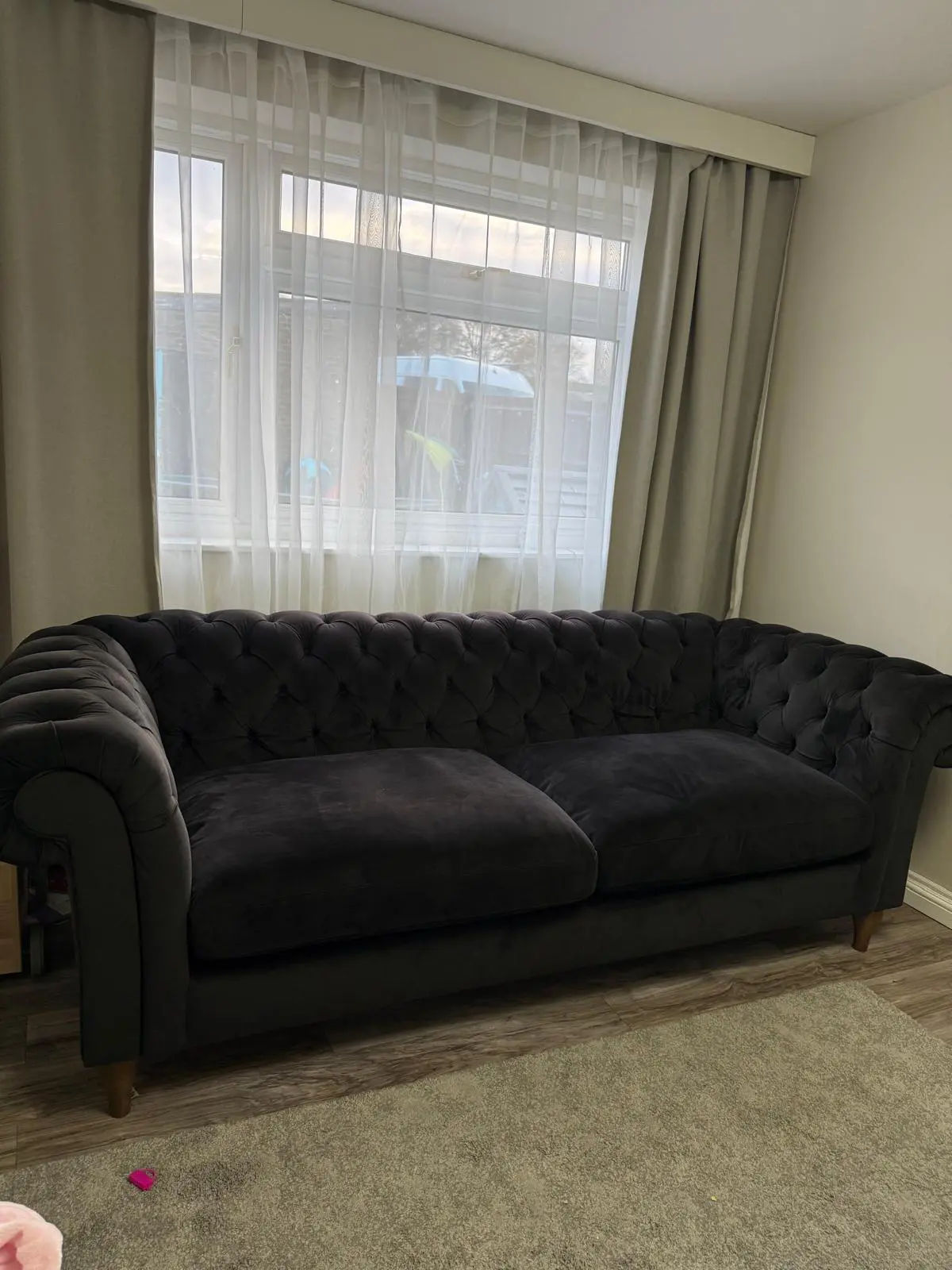 John Lewis Cromwell 4-Seater Chesterfield Sofa Smooth Velvet (Band B) – Charcoal | Dark Wood Legs