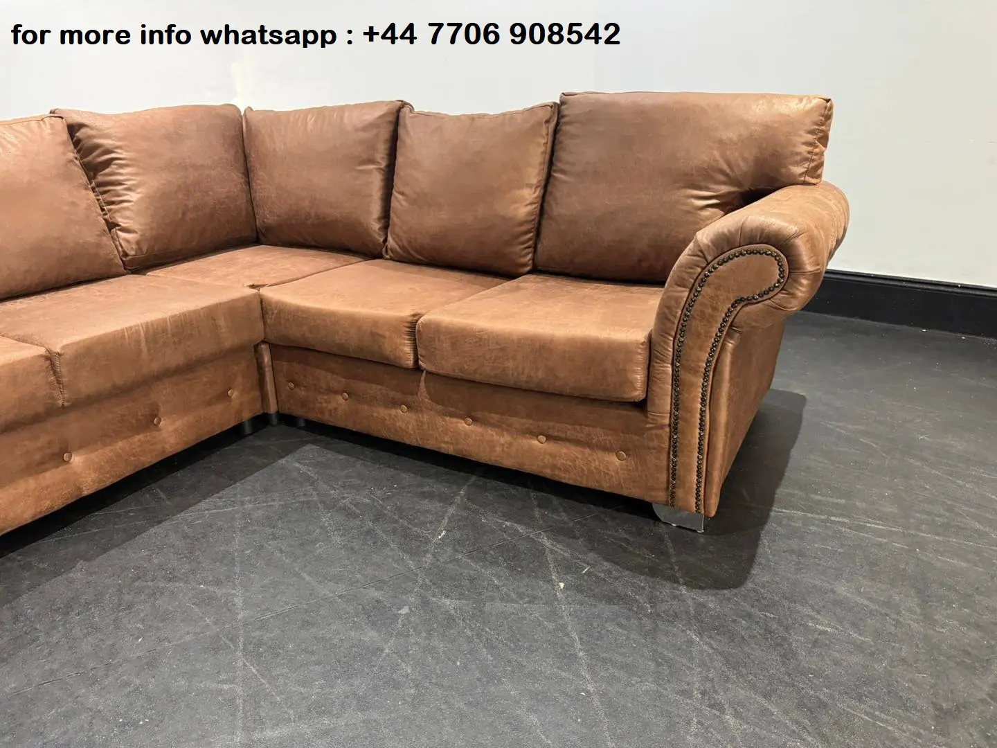 DFS 5x Seater Leather Oakland corner Sofa
