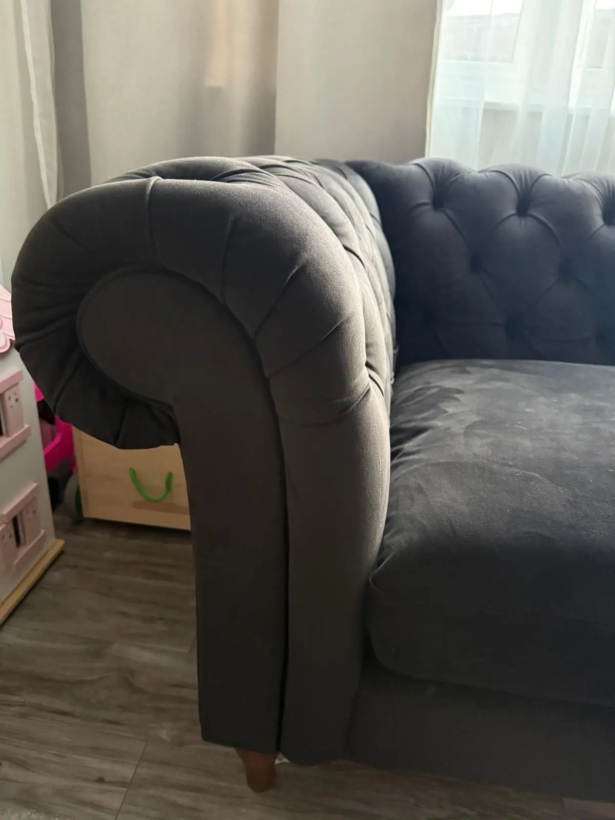 John Lewis Cromwell 4-Seater Chesterfield Sofa Smooth Velvet (Band B) – Charcoal | Dark Wood Legs