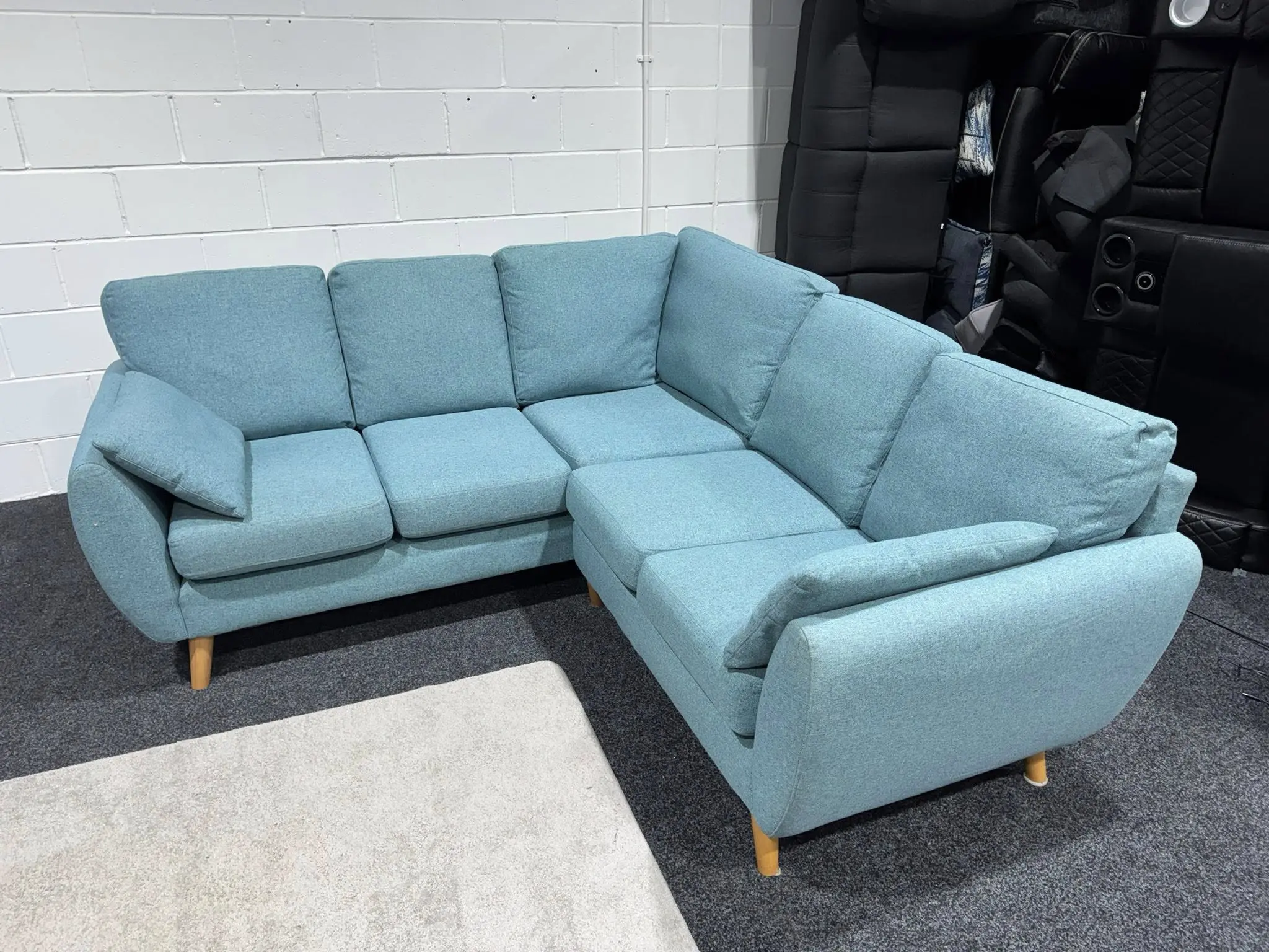 Luxury Dfs Zinc Corner High Back Sofa For Sale ~ Oder Now COD