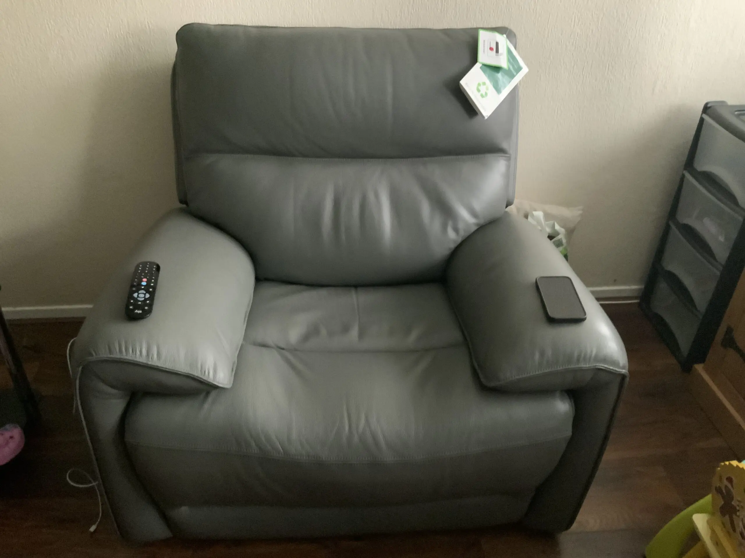 Scs caldbeck grey (macadamia)3 seater sofa and 1 chair