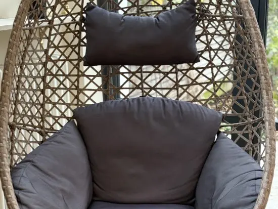 Eggcellent condition Gardenline Indoor/outdoor hanging egg chair