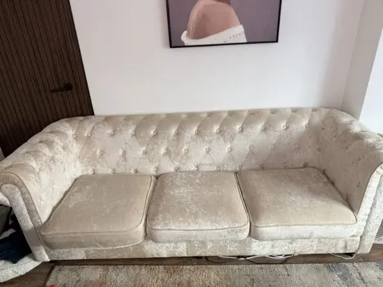 Beautiful chesterfield sofa