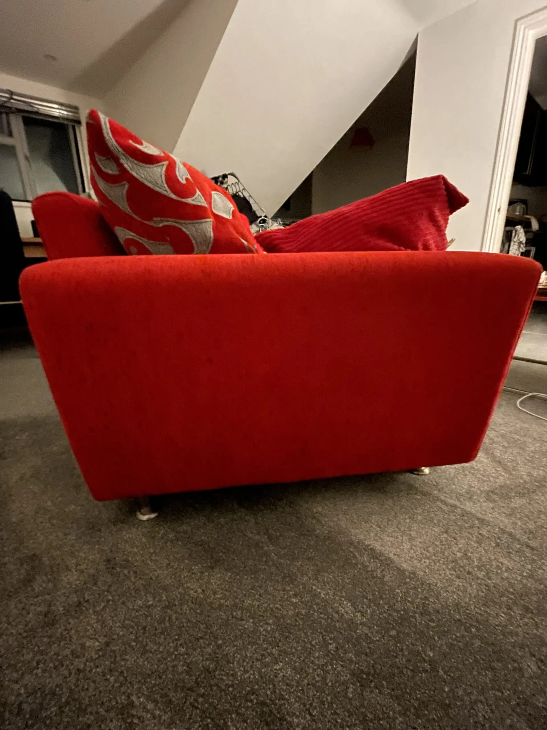 DSF Large 2-Seater Red Fabric Sofa with Scatter Cushions