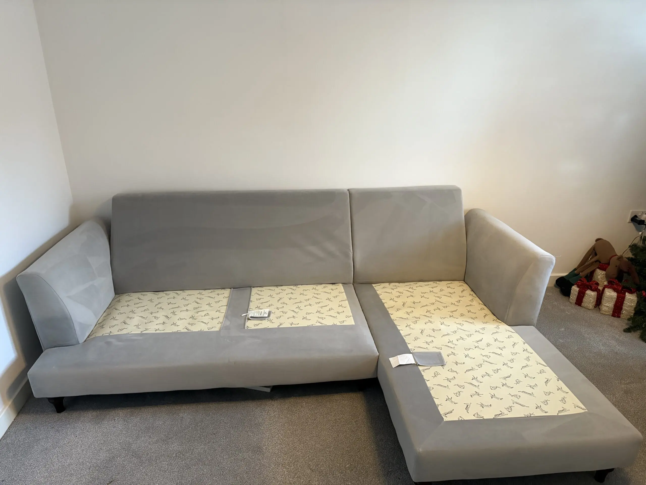 Patterdale Velvet Right Hand Facing Small Chaise Sofa