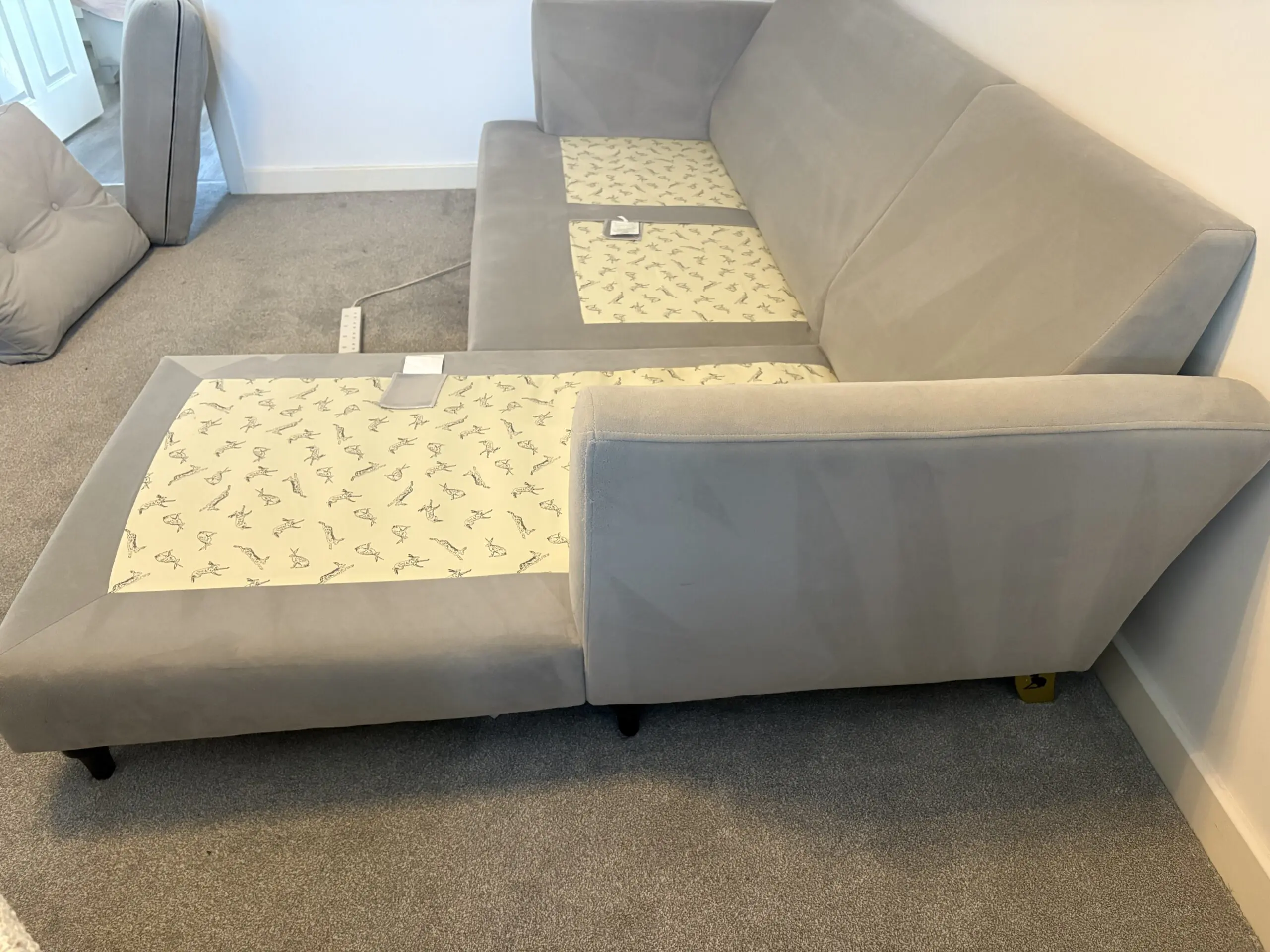 Patterdale Velvet Right Hand Facing Small Chaise Sofa