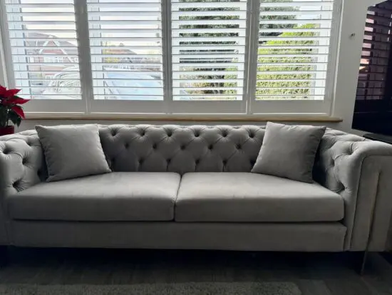 Modern Light Grey Tufted Sofa – Excellent Condition
