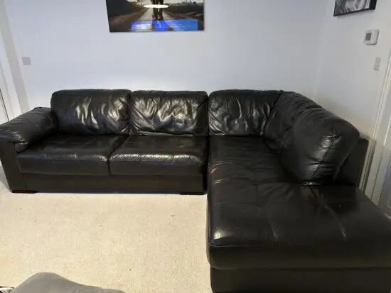 Black Leather Corner Sofa — Right Hand Chaise