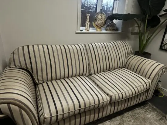 Laura Ashley Mortimer – 3 seater sofa in beige with stripes