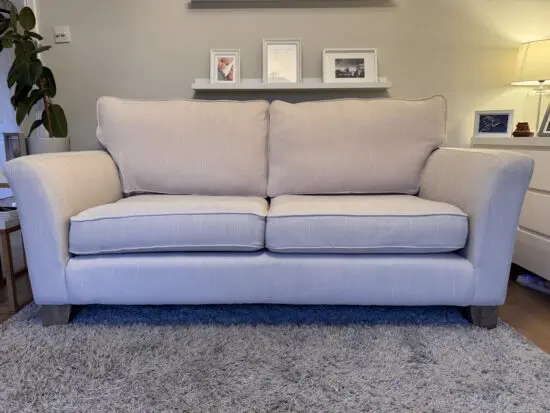 3 and 2 seater cream ‘Chiswick’ sofas - Excellent condition