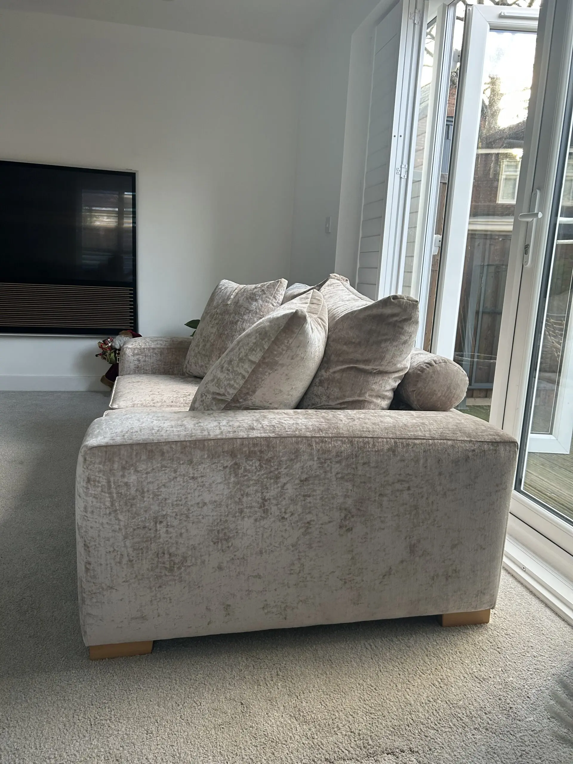 Darling’s Of Chelsea Velvet Sofa