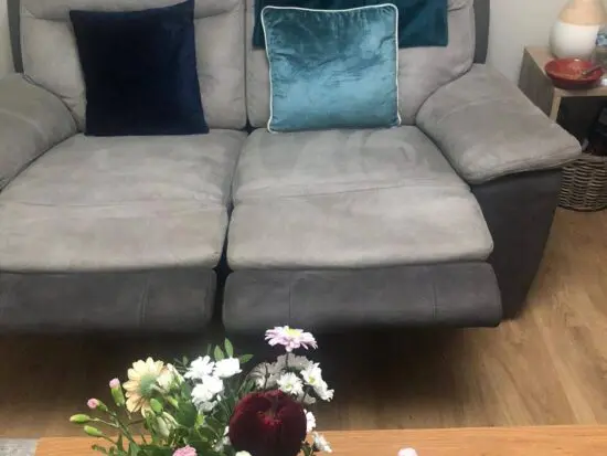 Recliner sofa and power recliner et chair