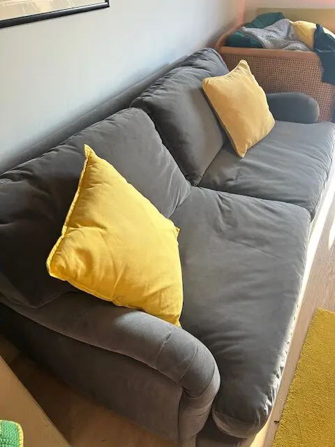 Loaf Medium Jonesy Sofa in Wire wool clever velvet