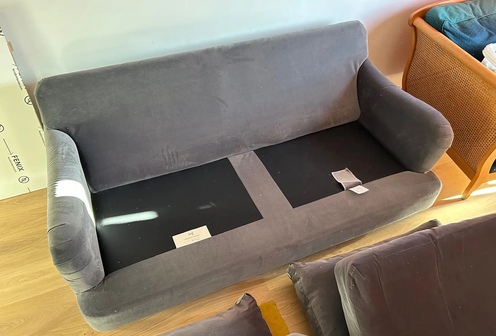 Loaf Medium Jonesy Sofa in Wire wool clever velvet