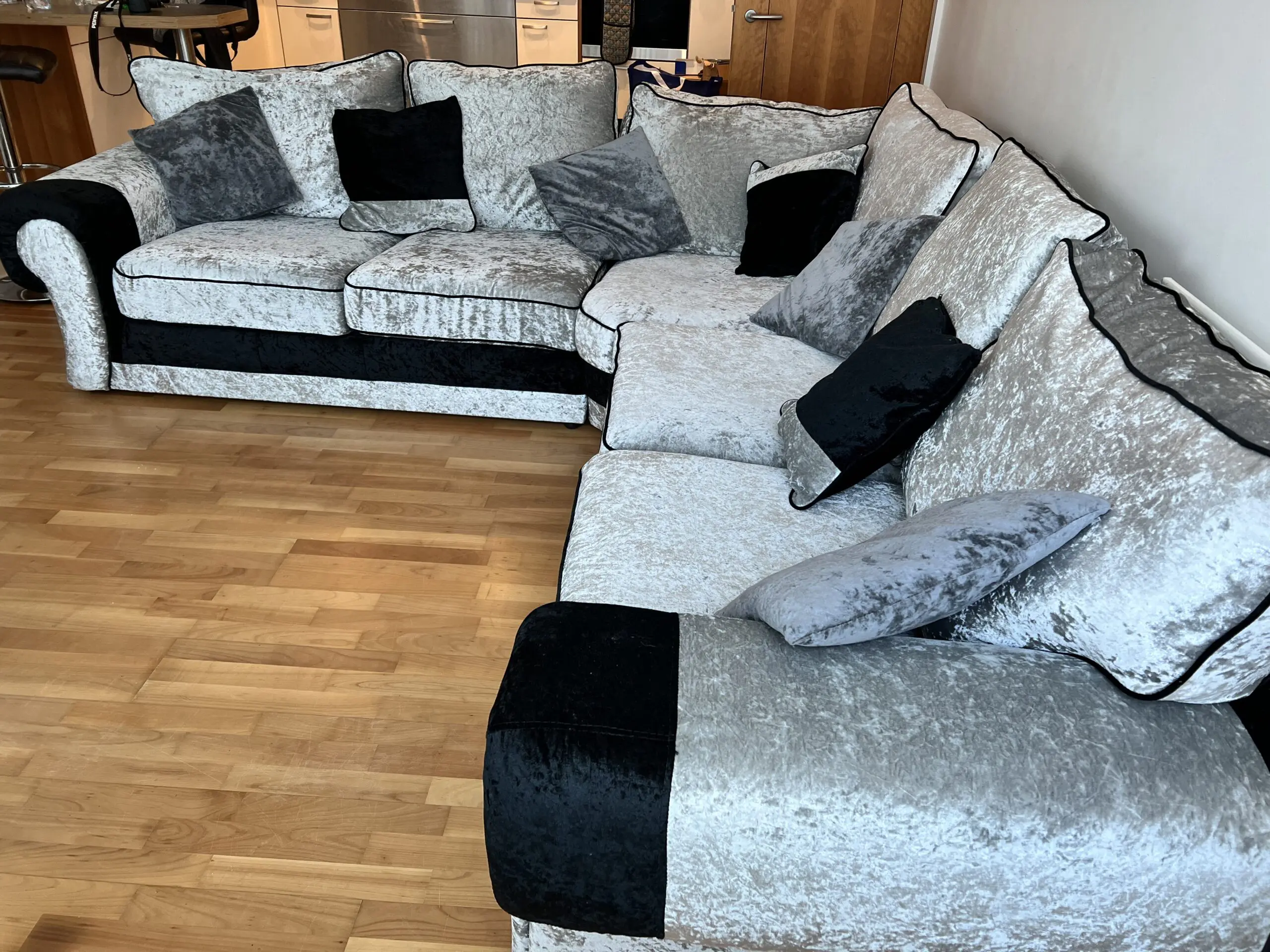 Large 5 Seat Crushed Velvet Corner Sofa Silver & Black
