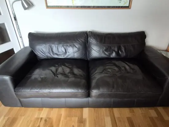 Black leather sofa - DFS - 3seater