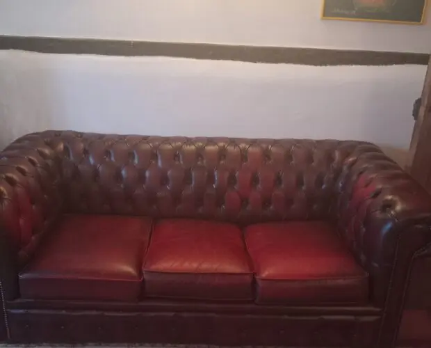Chesterfield sofas Ox Red faux leather