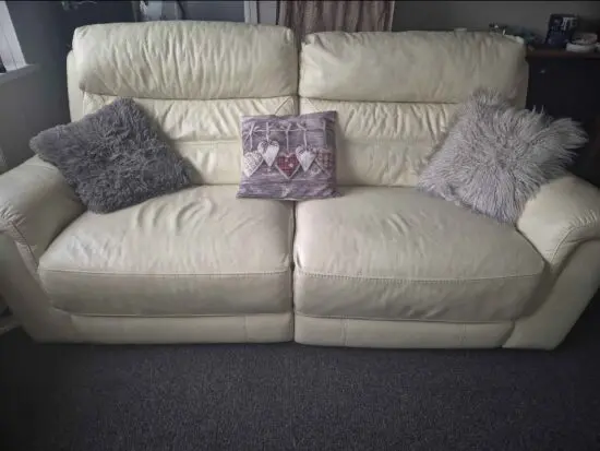 Cream leather recliner set