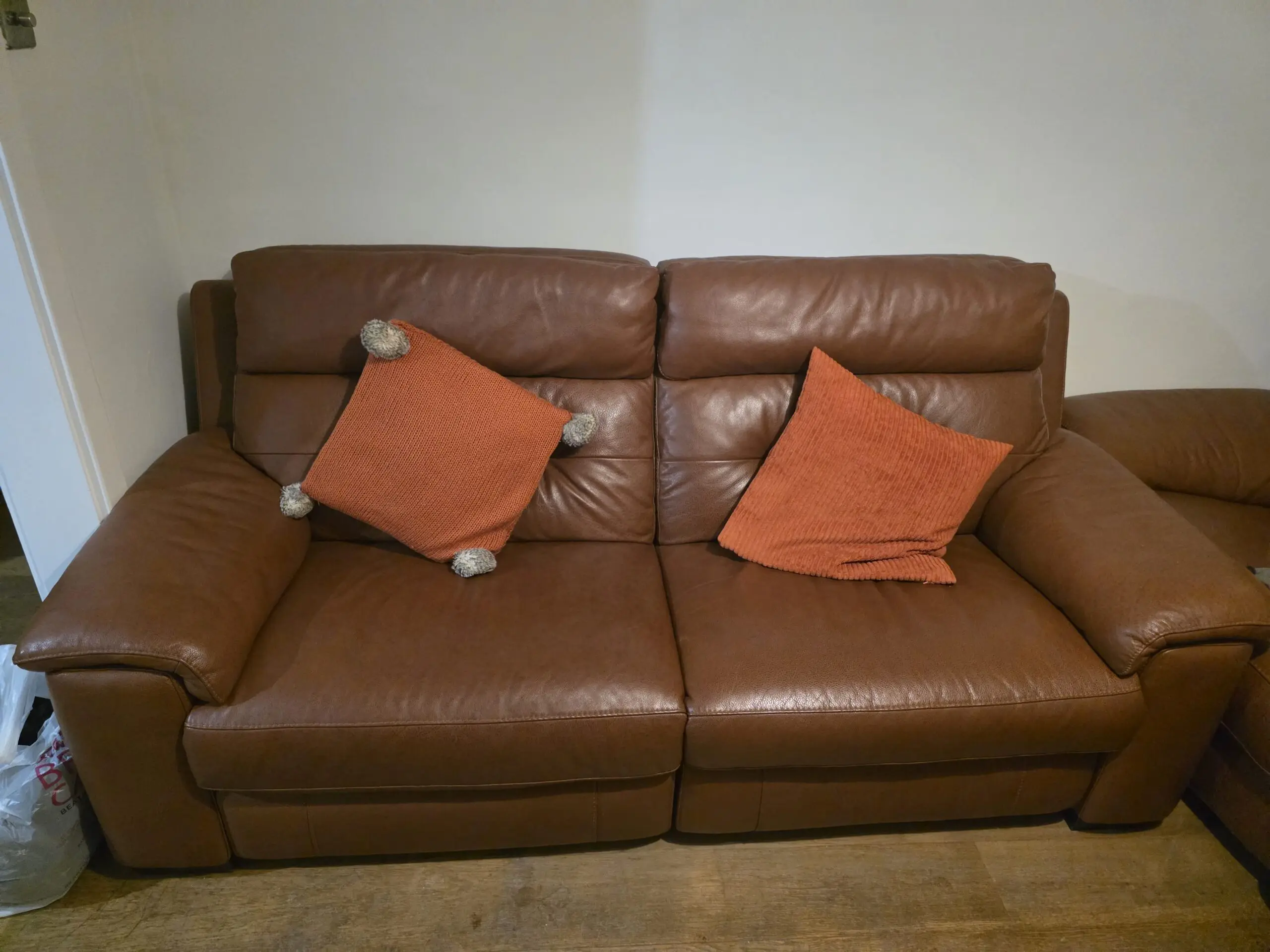 Luxury Brown Leather 2x 2 Seater Recliner Sofa - Excellent Condition