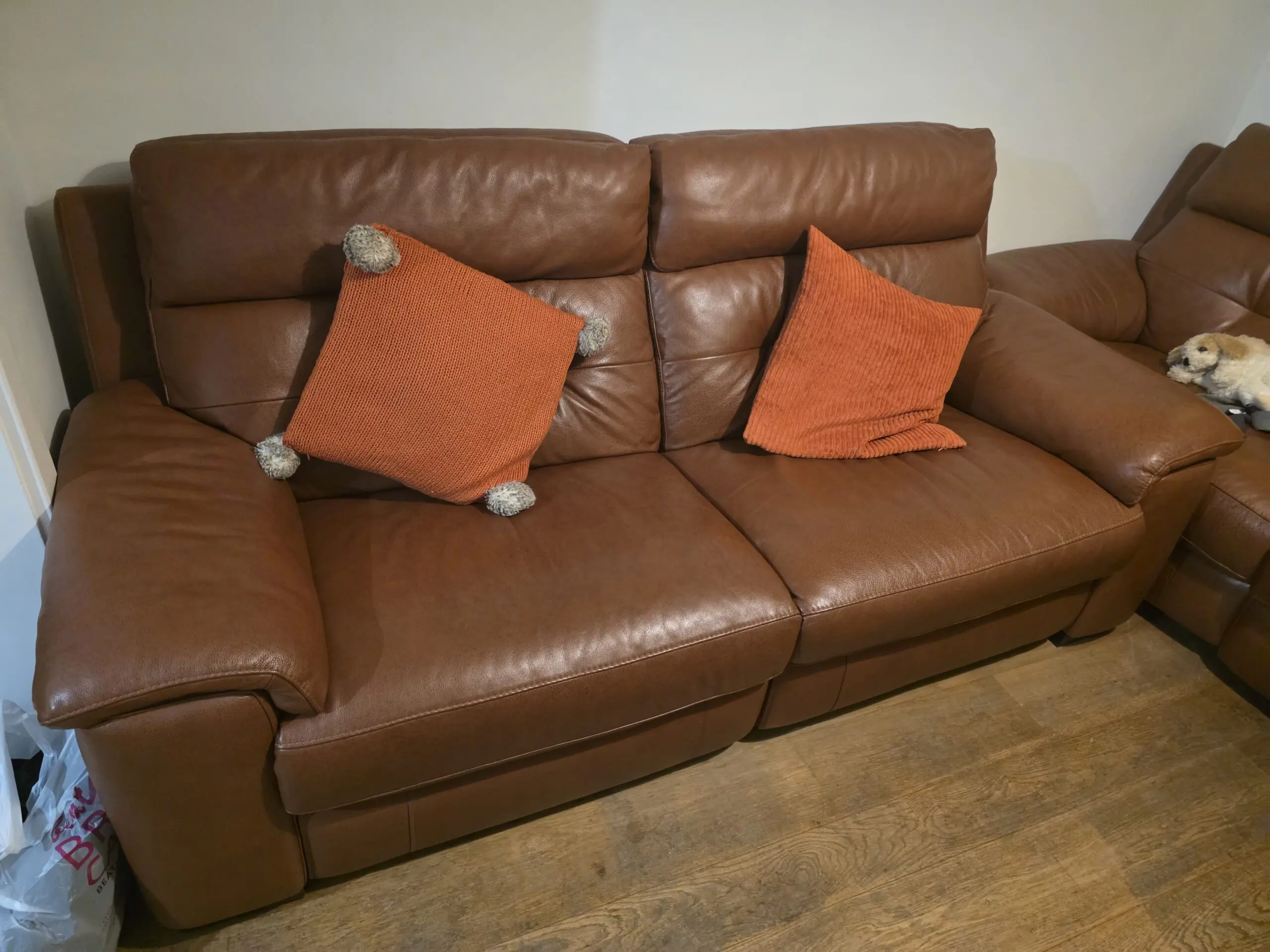 Luxury Brown Leather 2x 2 Seater Recliner Sofa - Excellent Condition
