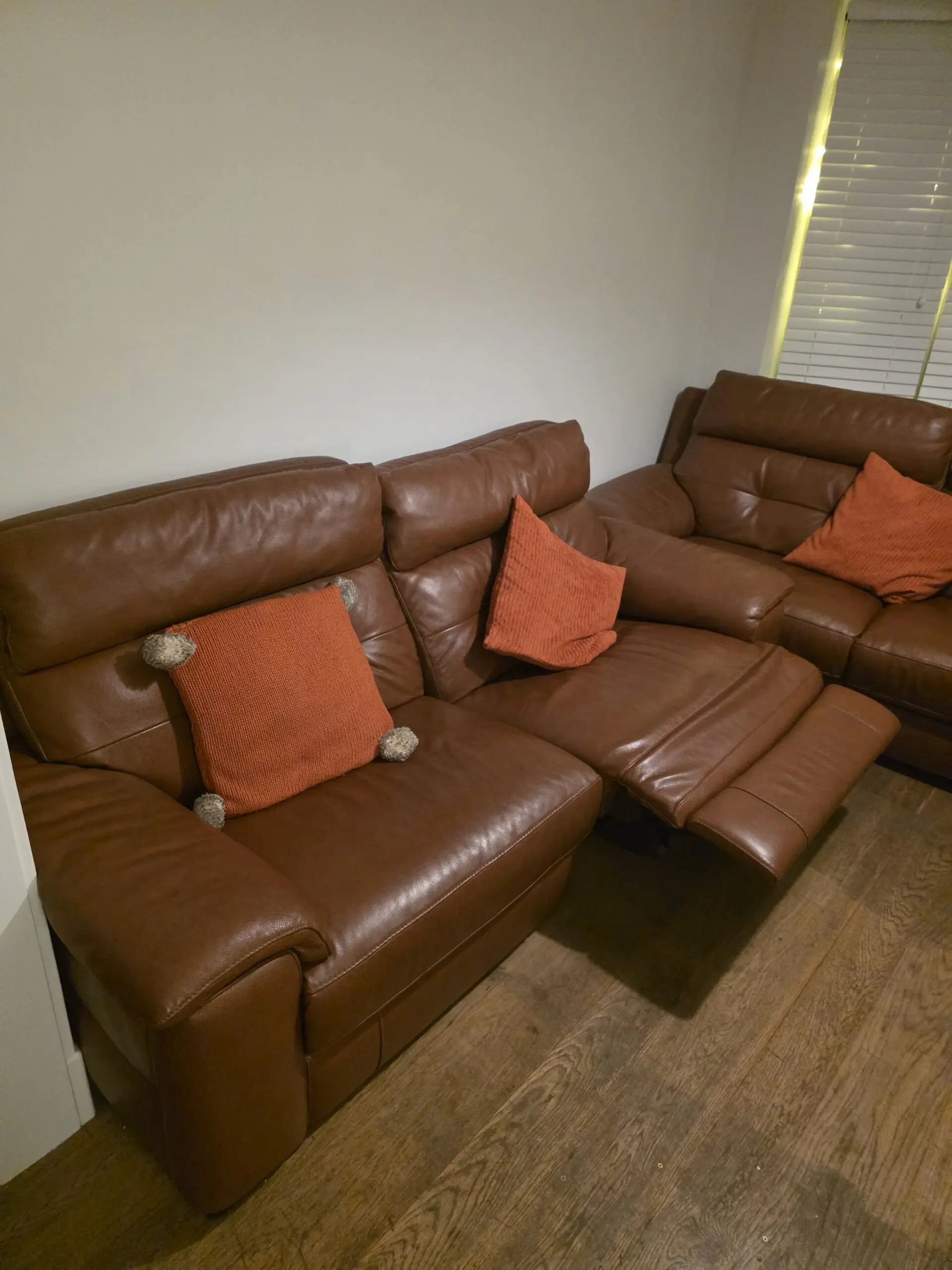 Luxury Brown Leather 2x 2 Seater Recliner Sofa - Excellent Condition