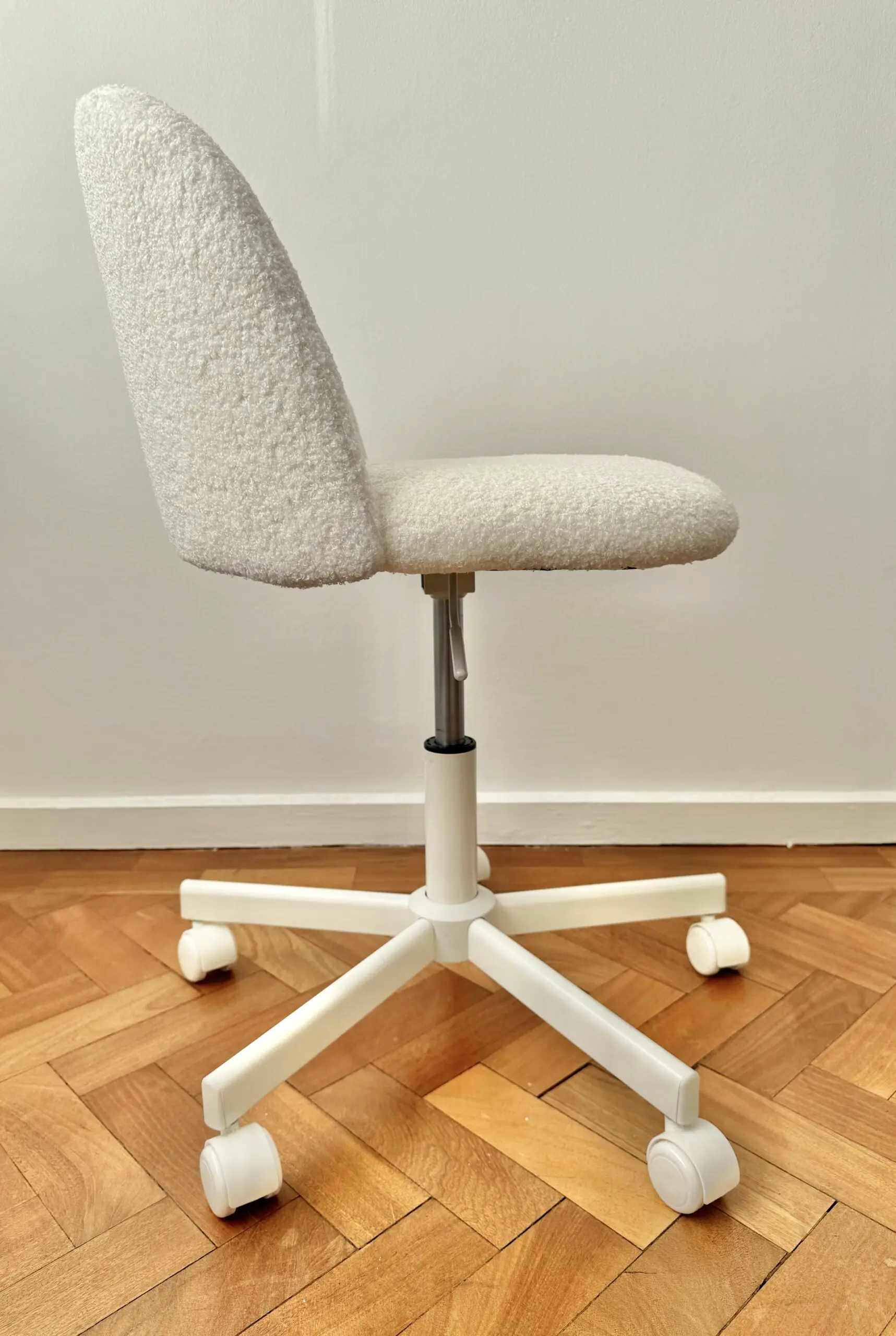 Cream Teddy swivel chair