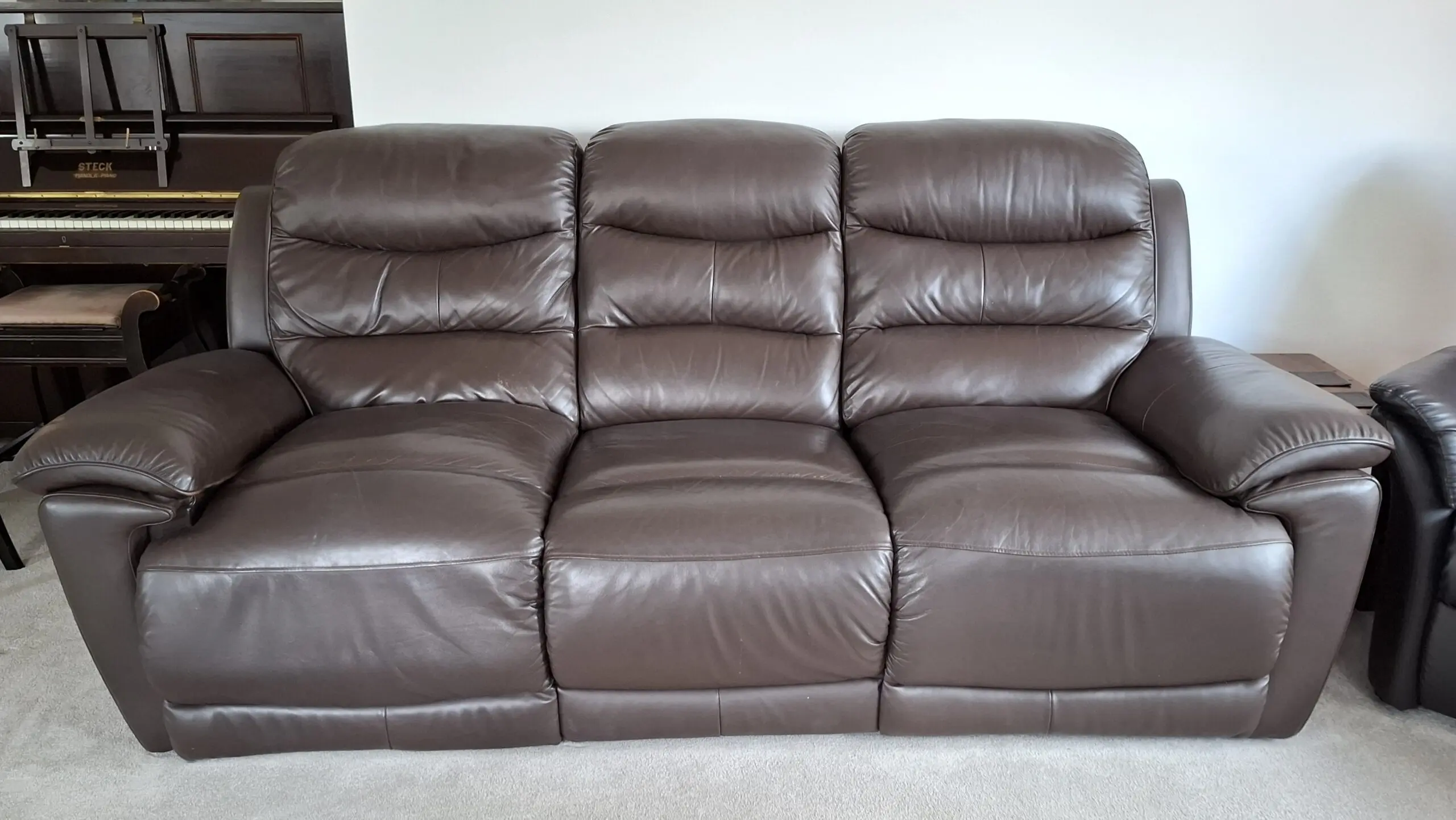 DFS Landos brown leather recliner sofa set