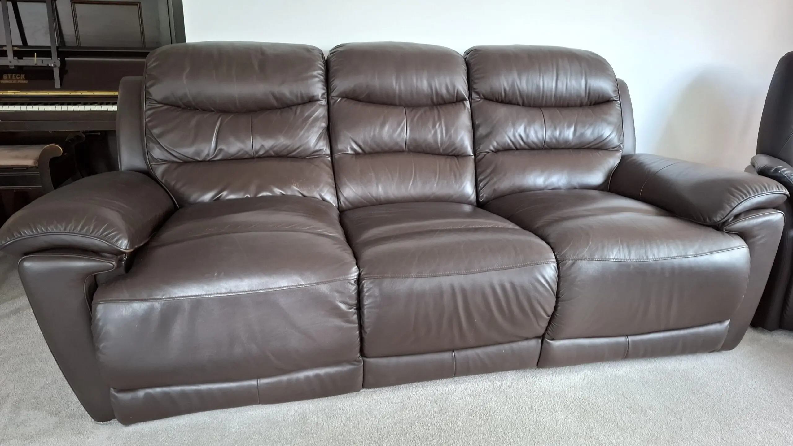 DFS Landos brown leather recliner sofa set