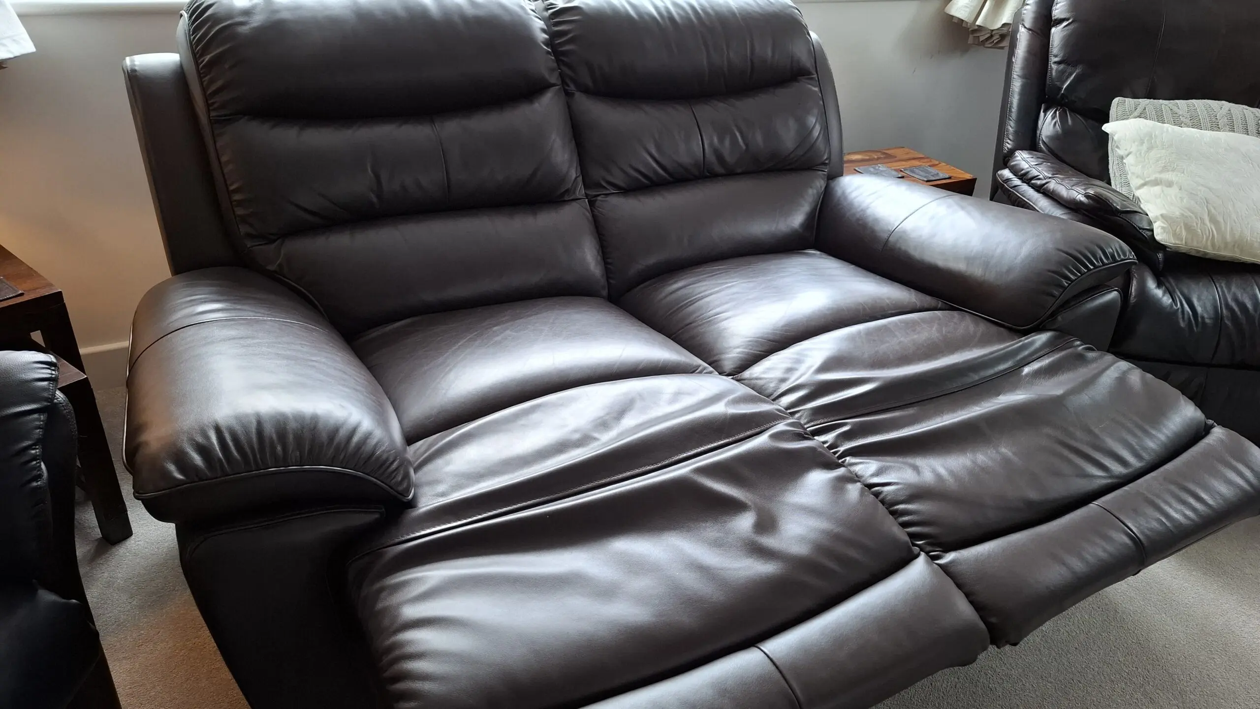 DFS Landos brown leather recliner sofa set