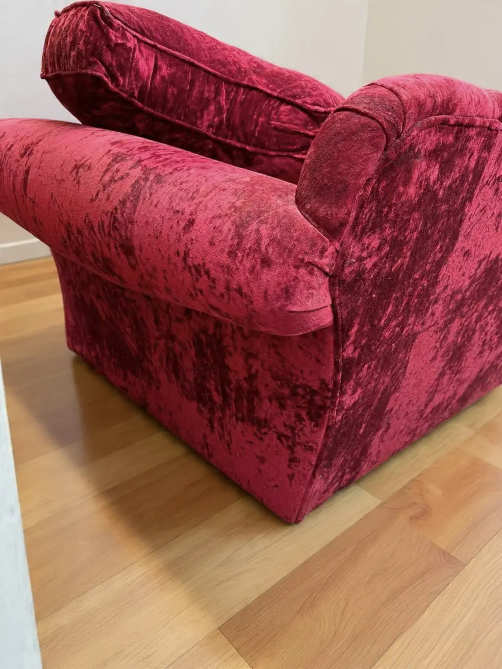 Laura Ashley Mortimer Cranberry Crushed Velvet Large 2 Seater Sofa (inc Feet)