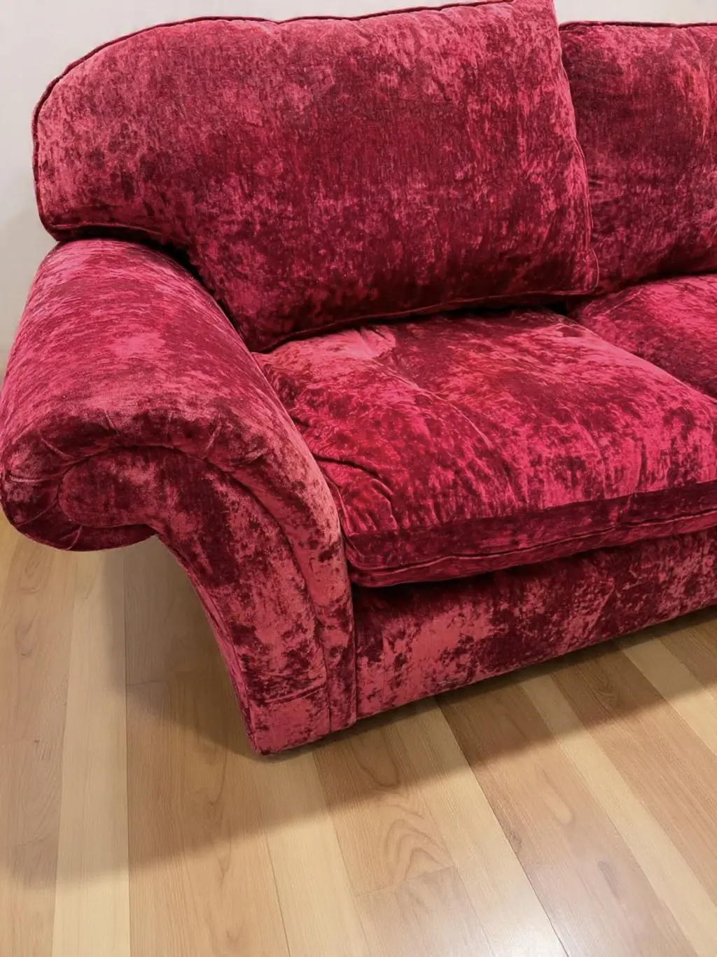 Laura Ashley Mortimer Cranberry Crushed Velvet Large 2 Seater Sofa (inc Feet)