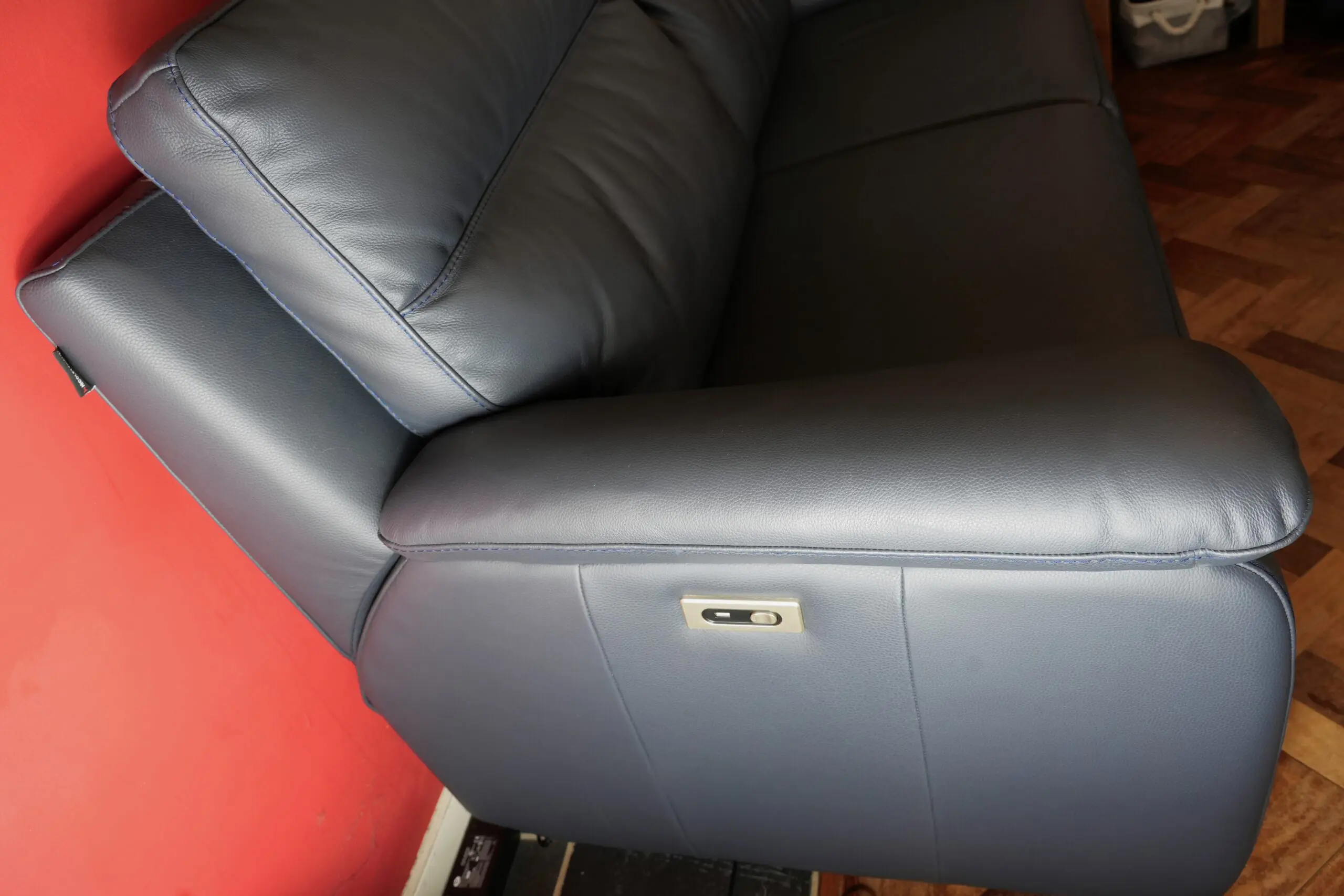 2x Nicoletti Pepino 3 Seater Leather Power Recliner sofas