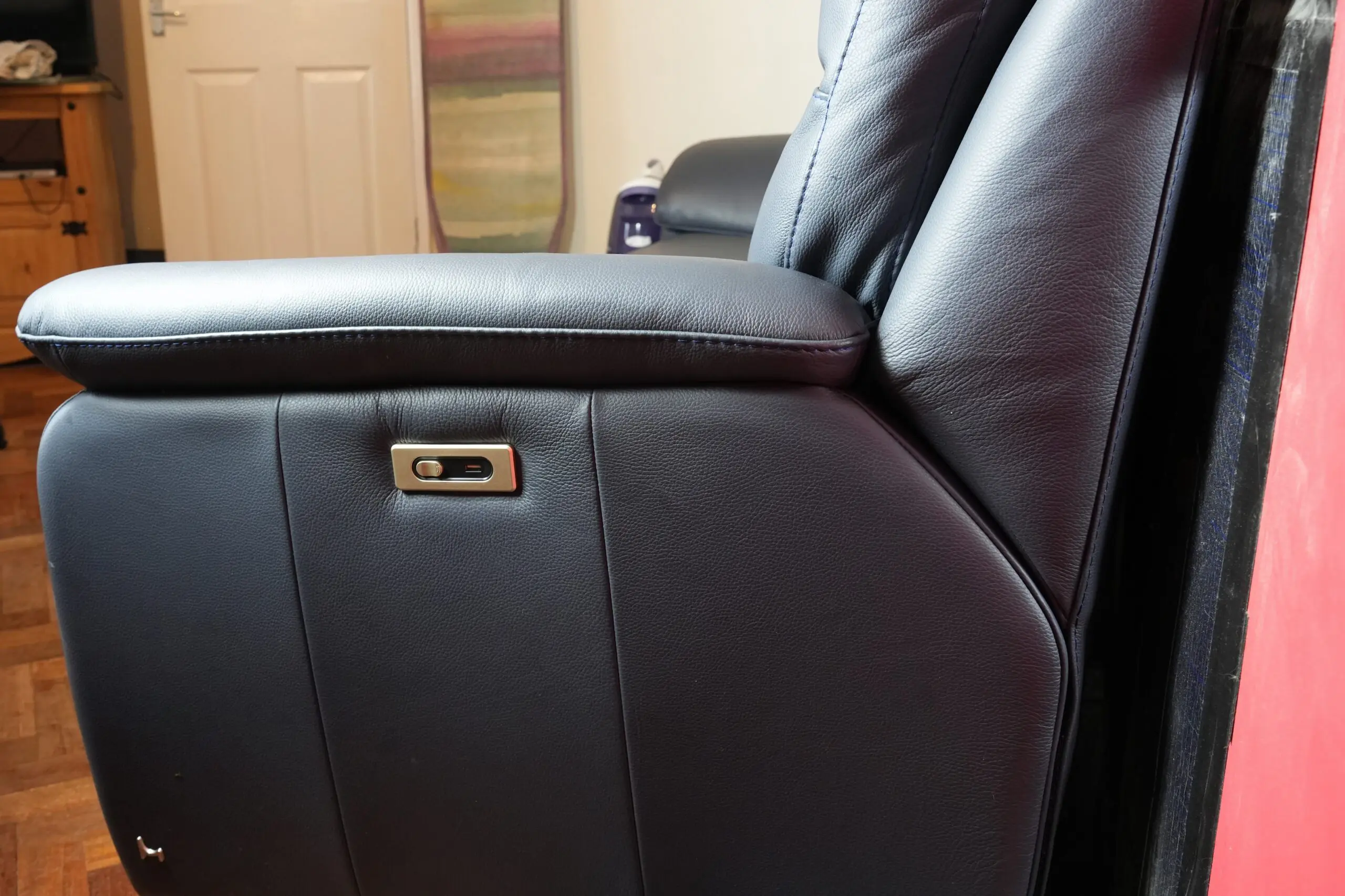 2x Nicoletti Pepino 3 Seater Leather Power Recliner sofas