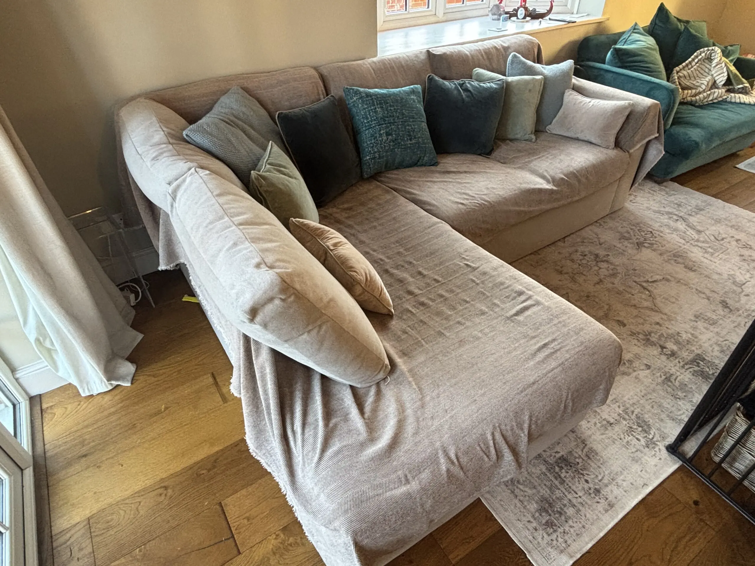 Darlings of Chelsea Portland in Pearl 4 seater corner sofa