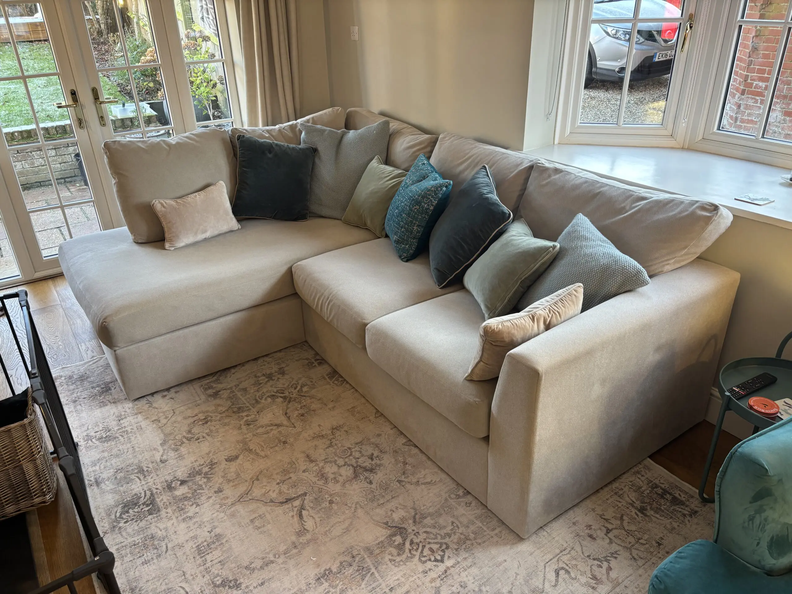 Darlings of Chelsea Portland in Pearl 4 seater corner sofa