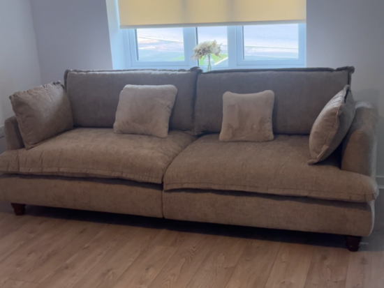 Beige/brown sofa