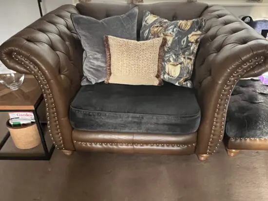 Sofology Persia Loveseat