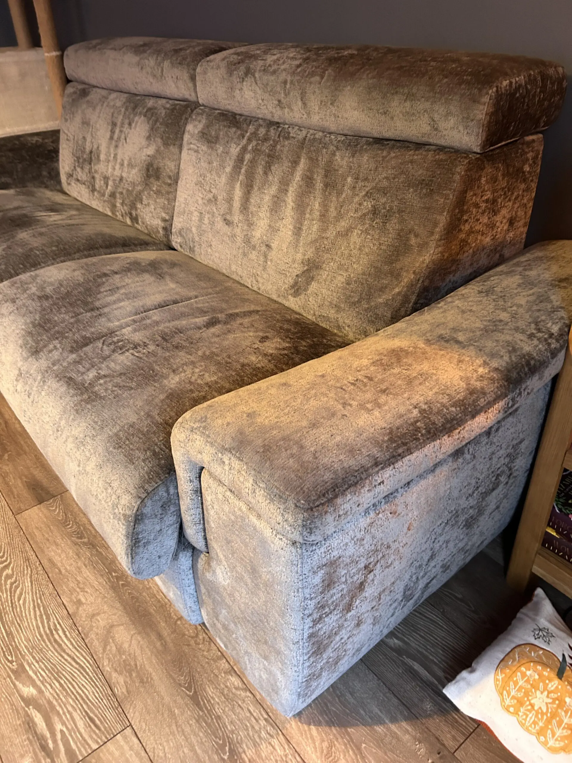 Scs 4 seater sofa bed with square arm rest