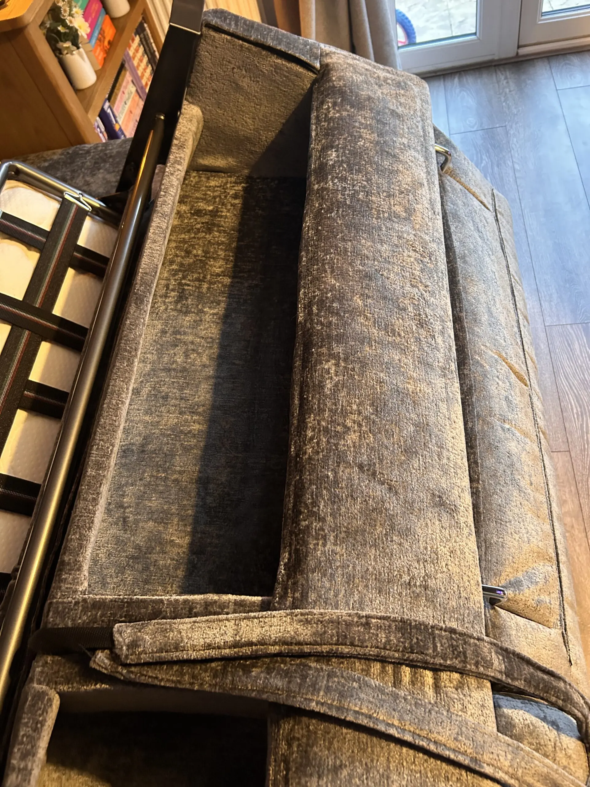 Scs 4 seater sofa bed with square arm rest